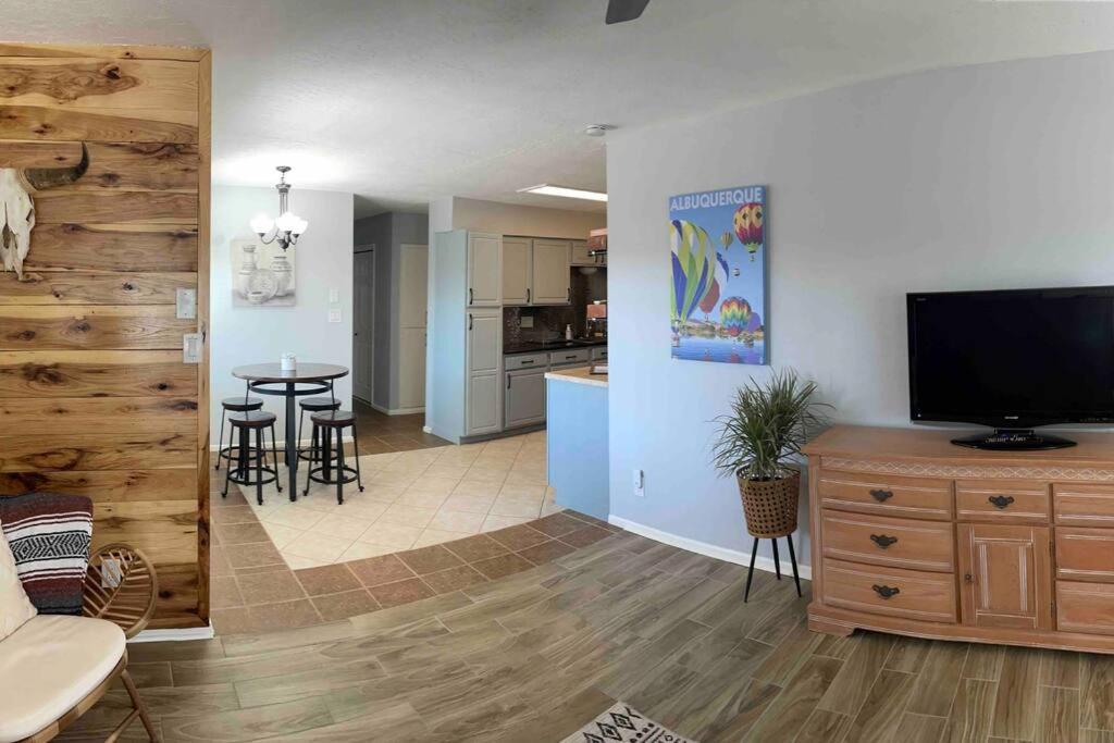 Comfy, Contemporary Quiet Retreat Vacation Home With Views Albuquerque Exterior foto